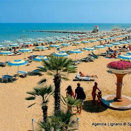 아파트 Lignano Riviera With Nice Furniture