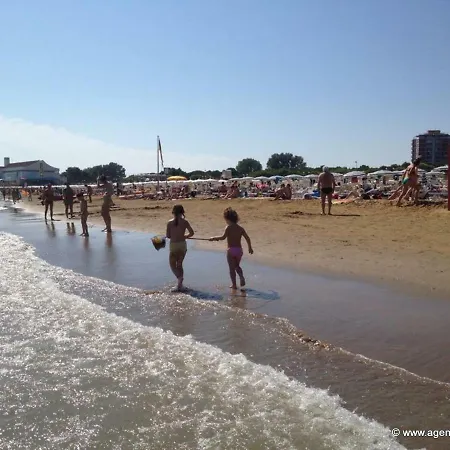 Lignano Riviera With Nice Furniture Apartment Lignano Sabbiadoro